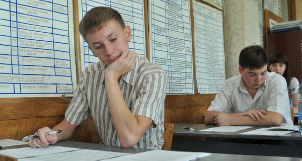 Крымские выпускники смогут сдавать ВНО в три сессии