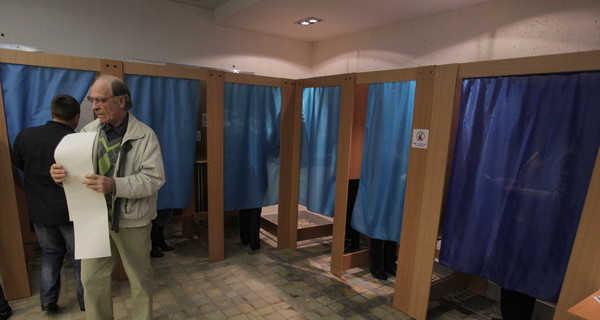Киевляне будут голосовать по полуметровым бюллетеням