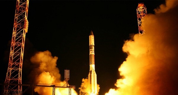 Ракета с самым мощным российским спутником связи упала после запуска 