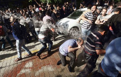 Полиция Турции разогнала тысячи протестующих 