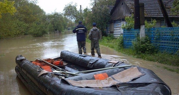 Непогода подпортила крыши у домов в Черниговской области