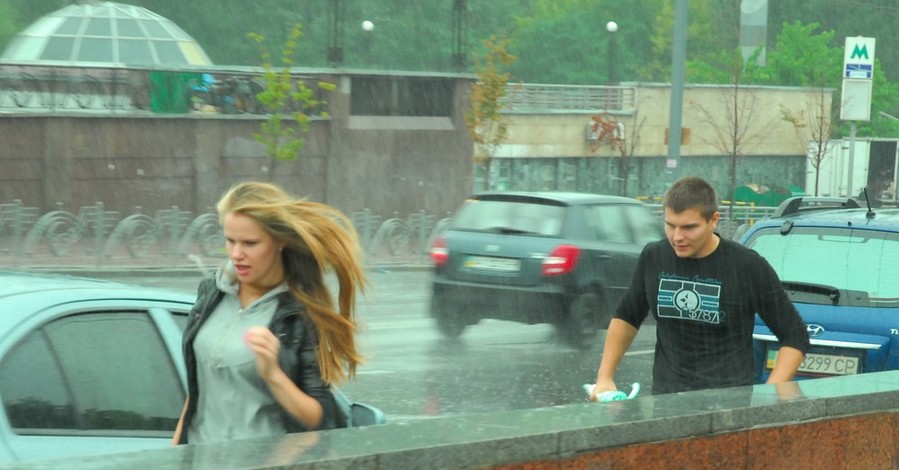 В Киевской области и столице из-за обильных дождей поднялась вода в водоемах