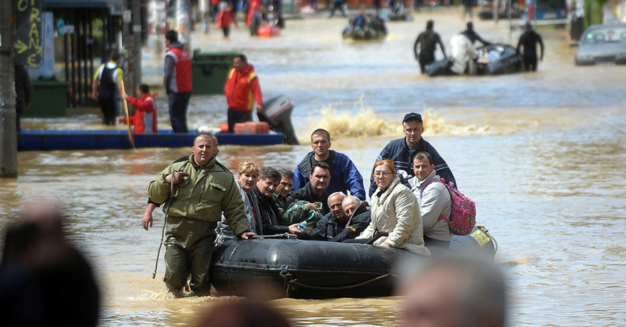 Пострадавшие от наводнений Балканские страны просят помощи