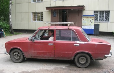 В Киеве подростки украли автомобиль, научившись взлому через интернет