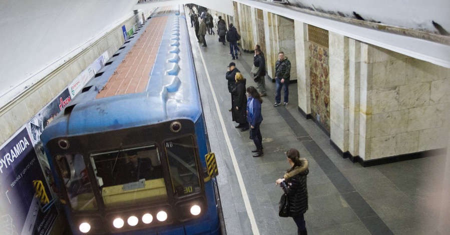 В киевском метро появится беспроводной интернет и система видеонаблюдения