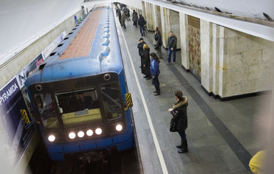 В киевском метро появится беспроводной интернет и система видеонаблюдения