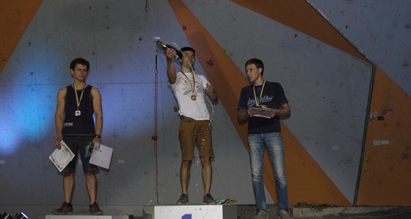 Днепропетровские скалолазы выиграли Чемпионат Украины