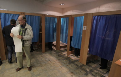 Выборы президента Украины на юге Донбасса не начались из-за отсутствия бюллетеней