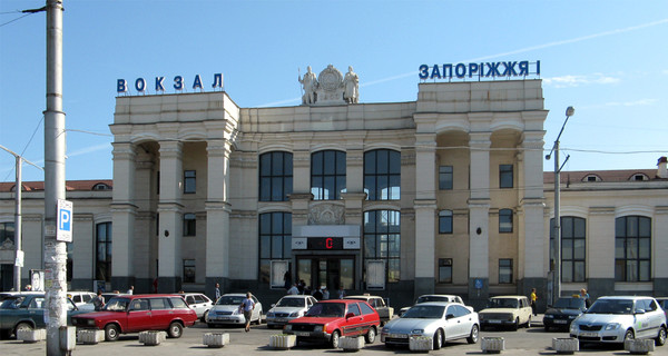 В Бердянск поедет рельсовый автобус, а в Геническ - дополнительные поезда