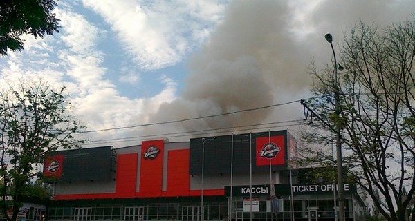 В Донецке сожженную арену 