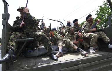 В Луганской области в сторону Ровеньков едет колонна военных