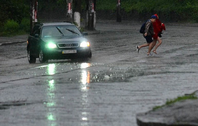 В четверг, 29 мая, Украину накроют грозовые дожди