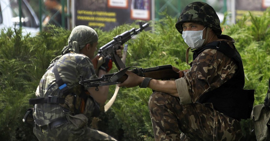 В Донецке происходит вооруженный переворот? Четыре версии событий