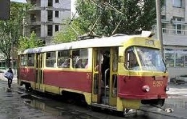 В Одессе трамвай сбил женщину