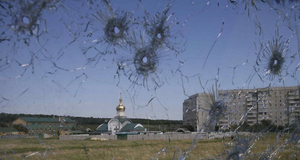 В церкви возле Луганского погранотряда ожидают нового штурма