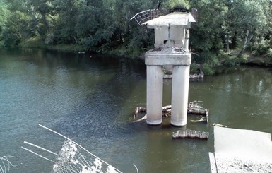 В Лисичанске ополченцы взорвали мост, опасаясь прихода Нацгвардии