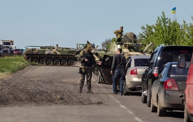 Луганские активисты взяли под контроль все воинские части города