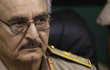 В Ливии пилоты-мятежники обстреляли Бенгази