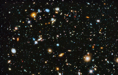 NASA опубликовало красочный снимок десяти тысяч галактик