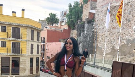 Бодибилдер Евгения Самойлова из Бердянска заняла второе место на Чемпионате мира по бодибилдингу IFBB
