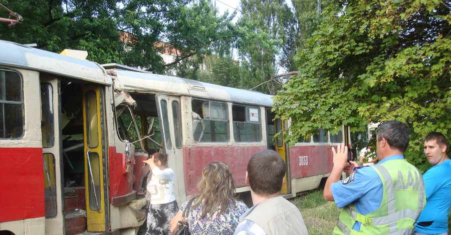 Трамвайное ЧП в Харькове: водитель обезумевшего трамвая уже разбивал вагоны