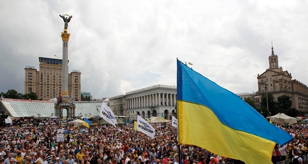 На Майдане ждали Порошенко и правительство с отчетом