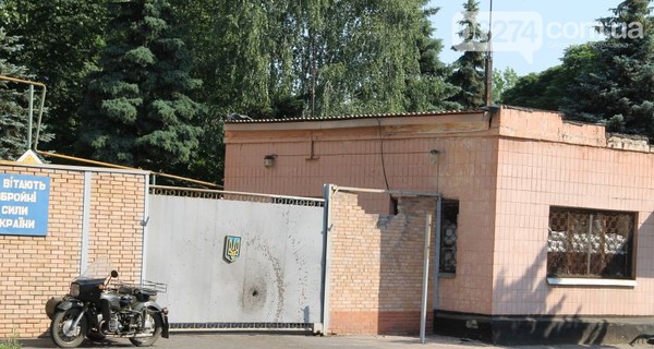 Стрельба в Донецкой области: неизвестные напали на танковую базу в Артемовске 