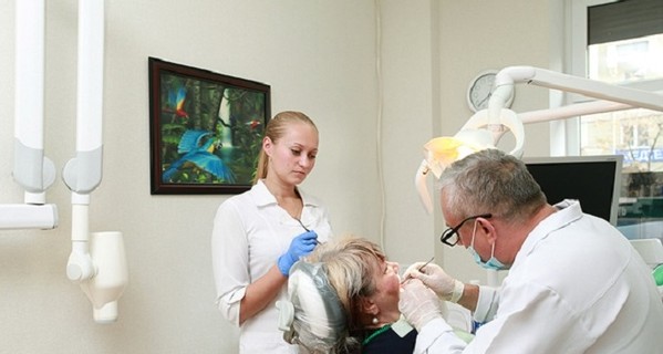 Лазерная стоматология – лечение без боли