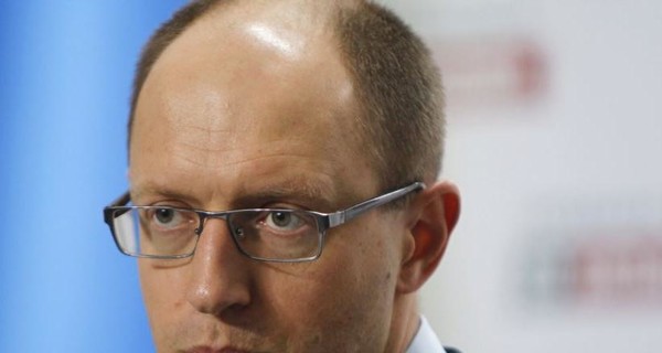 Яценюк заявил, что Украина на выборах сэкономила полмиллиарда