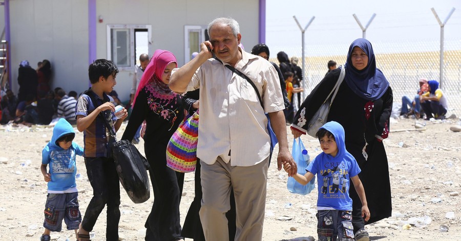 Из захваченного боевиками города в Ираке массово бегут жители