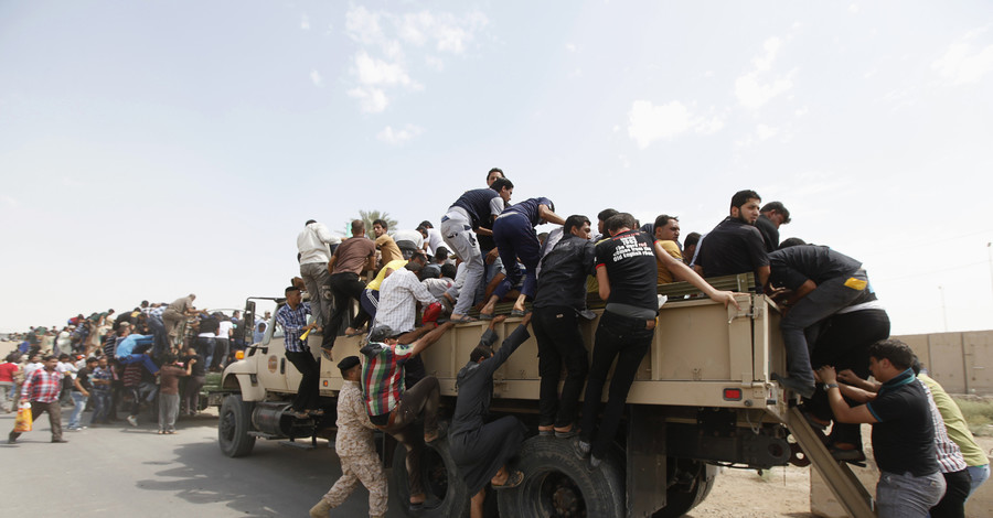 В Ираке погибли сотни человек, стране грозит раскол
