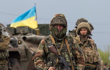 Столкновения на востоке: обстрелян аэропорт Луганска и ликвидированы два блокпоста
