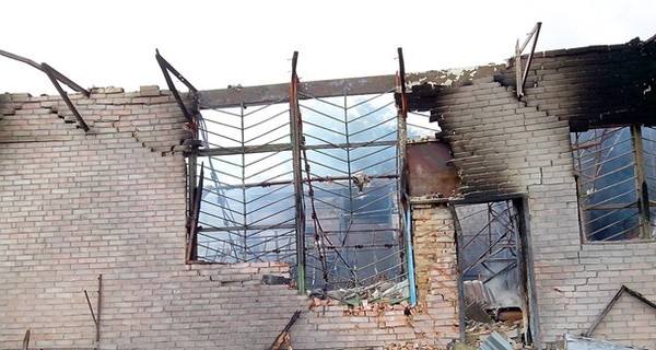 В Донецкой области стреляли под Славянском и в Амвросиевке