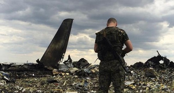Коваль: Самолет в Луганске могли сбить российским оружием 