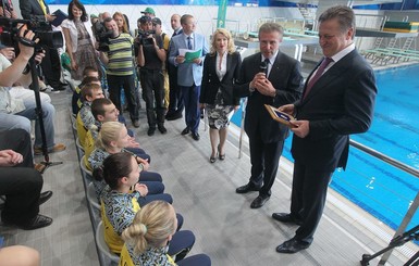 В Киеве появился бассейн сухого плаванья и олимпийские вышки