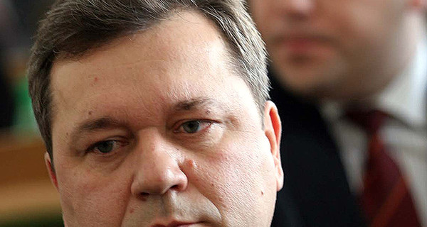 Глава Луганского облсовета потребовал прекратить войну без всяких условий