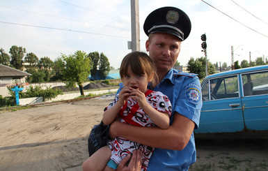  В Днепропетровске двухлетняя малышка сбежала от мамы-инвалида