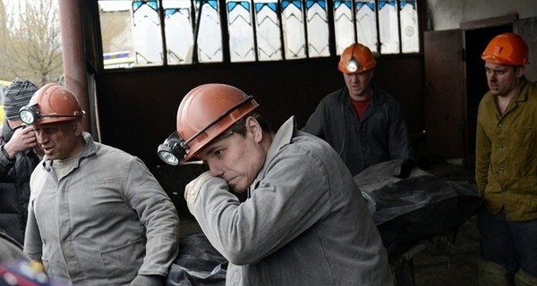 Авария на копанке в Кировском: трое горняков из шести точно живы