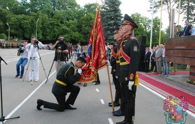 Во Львове 205 выпускников Академии Сухопутных войск приняли присягу