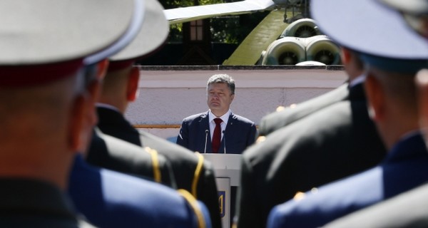 Порошенко пообещал, что Украина будет соблюдать перемирие