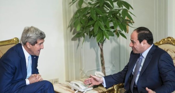Госсекретарь Керри прибыл с неожиданным визитом в Каир