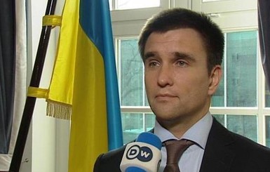 Глава МИДа убеждал европейцев помочь вернуть мир в Украину