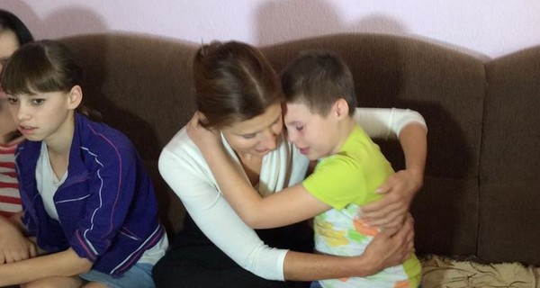 Марина Порошенко пообщалась с детворой из Донбасса