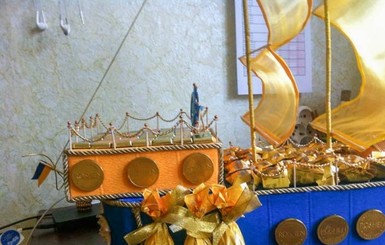 Одесситы соорудили корабль из конфет и шоколада