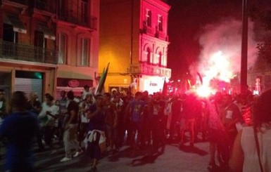 Алжирские футбольные фаны устроили беспорядки в четырех городах Франции