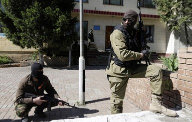СМИ: В Донецке после попытки штурма воинской части начались переговоры