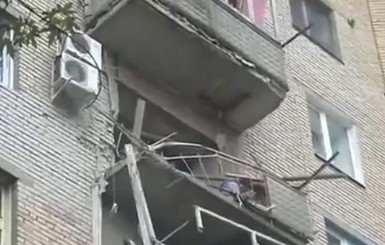 В Краматорске снаряды снова попали в жилые дома
