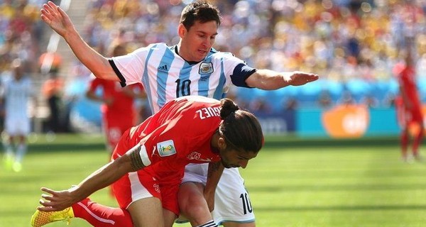 Месси не забил Швейцарии, но Аргентина выиграла