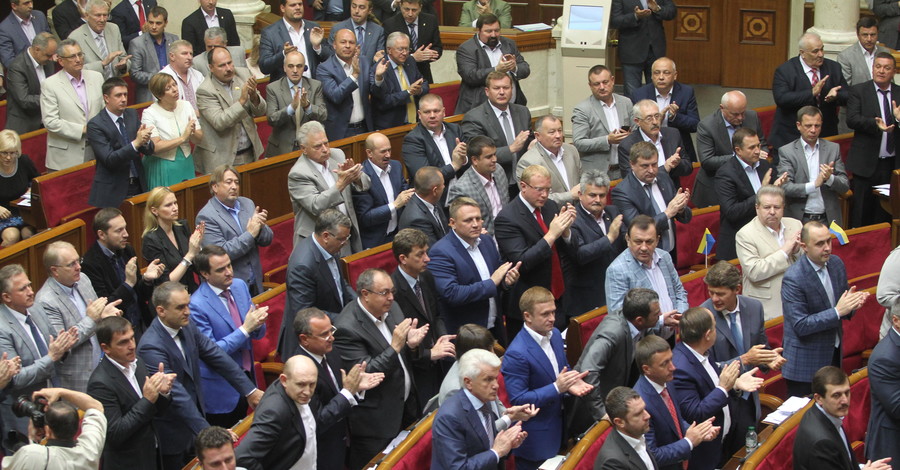 Регионалка разозлила Порошенко своей репликой в адрес украинской армии