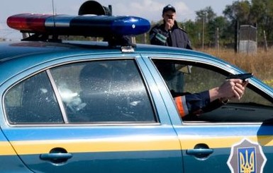 В Бердянске гаишник выстрелил в водителя